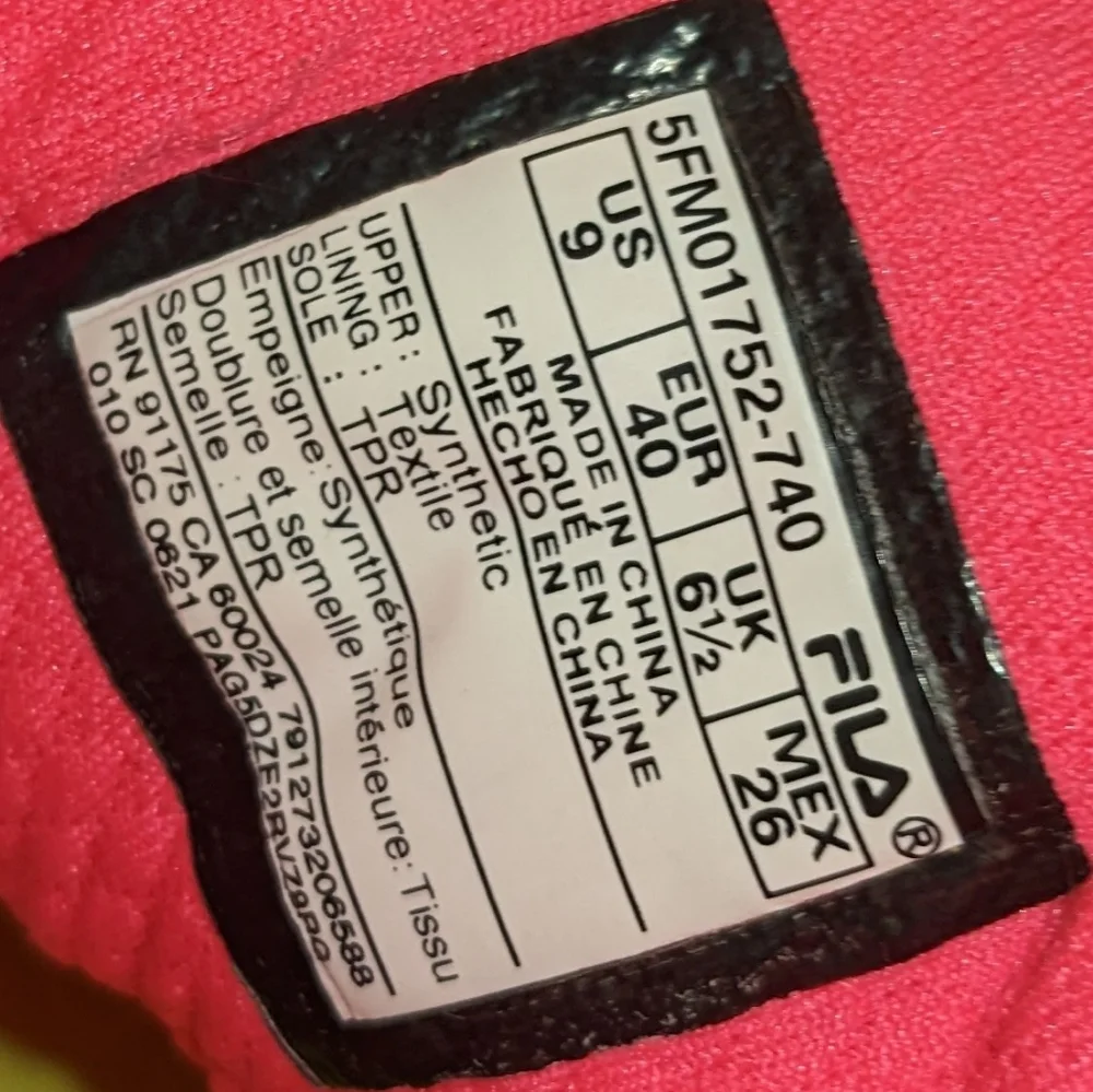 Women's high top FILA shoes - Picture 4 of 4